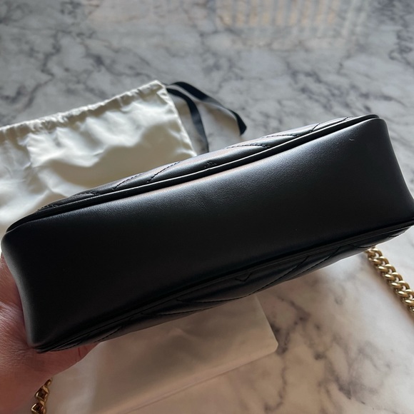 Authentic Gucci Marmont Matelasse Crossbody Bag - Picture 6 of 8